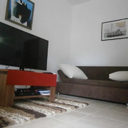 Niki Apartman Blace